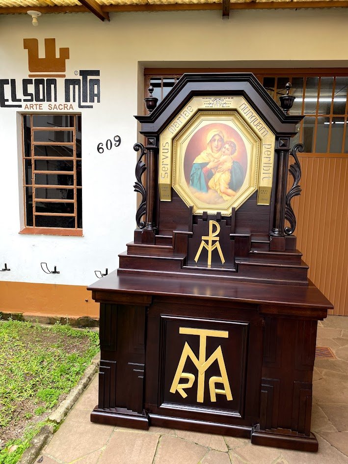 Altar Paroquial Restaurado